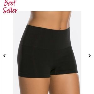 SPANX Everyday Shaping Panties Boyshort